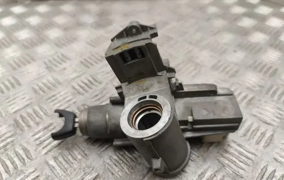 Volkswagen Sharan Ignition lock P012106