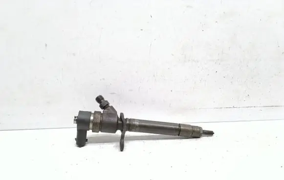 Volvo XC70 Fuel injector 30750283 0445110251