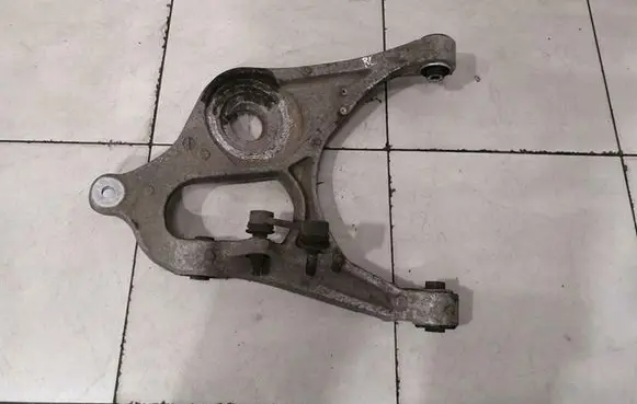 Mercedes-Benz GLE (W166 - C292) Rear upper control arm/wishbone A1663500906