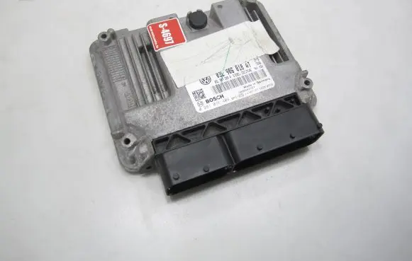 Volkswagen Jetta VI Engine control unit/module 03L906018AT 03L907309R 0281016404