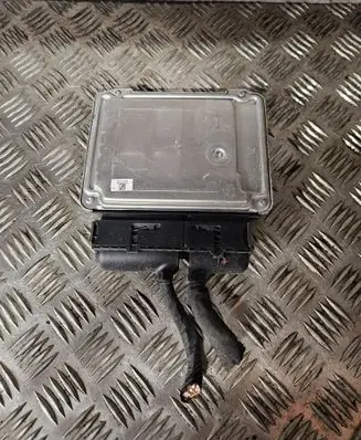 Volkswagen Golf VI Engine control unit/module 03C906016AJ 03C907309A 0261S05808