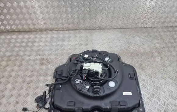 Porsche Cayenne (92A) AdBlue liquid reservoir 0928404016 F01c380095 F01c150101