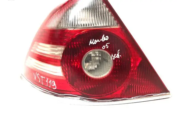 Ford Mondeo Mk III Rear/tail lights 6S7113405A