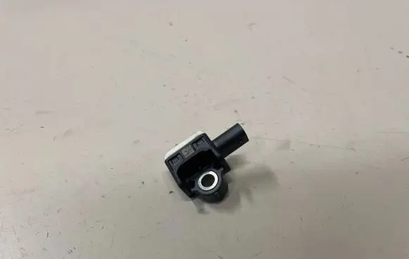 Volkswagen Polo V 6R Airbag deployment crash/impact sensor 2H0959351