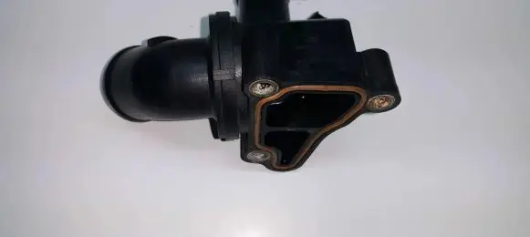 Thermostat/thermostat housing