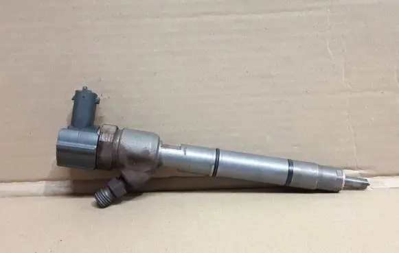 KIA Ceed Fuel injector 0445110320 338002A900