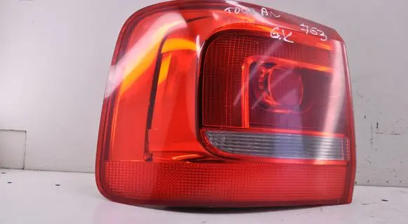 Volkswagen Touran I Rear/tail lights 1T0945095R