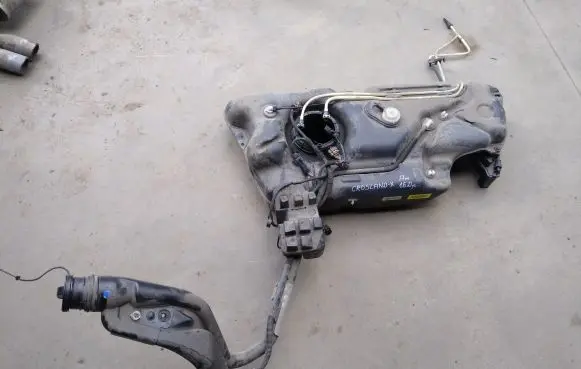 Opel Crossland X Fuel tank 45155C3034092