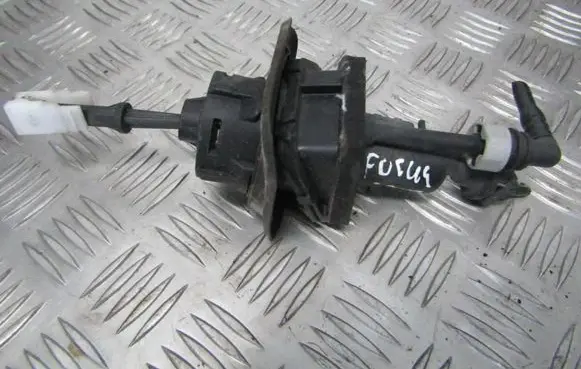 Ford Focus Clutch master cylinder 3m5179543bd 3m51-79543-bd