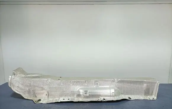 Nissan Atleon Exhaust heat shield 5Q0825661CA