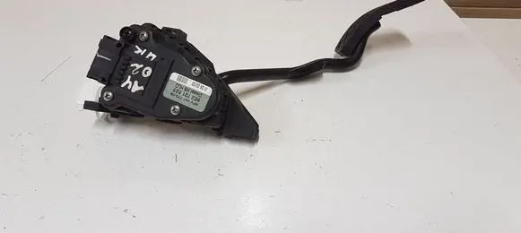 Audi A4 S4 B6 8E 8H Accelerator throttle pedal 6PV00777008 8E2721523