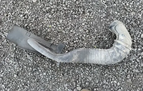 Opel Insignia A Air intake duct part 95068PS03A0