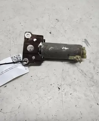 Volvo S60 Seat adjustment motor 0130002532