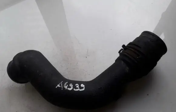 Volkswagen Golf III Intercooler hose/pipe 1H0145762