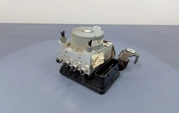 Ford Mondeo MK V ABS Pump EG9C-2C219-BJ