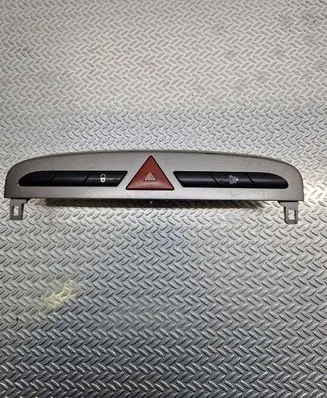 Peugeot 308 Hazard light switch 9659793577 03069020