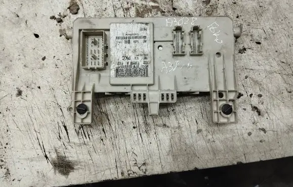 Ford Focus C-MAX Fuse module 97RA000001 30S51909870 A000280