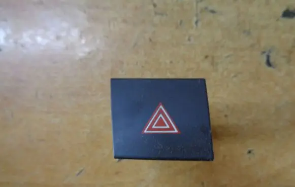 Peugeot 508 Hazard light switch 96662380