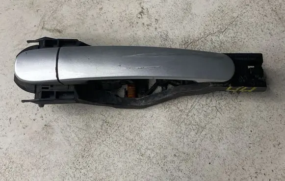 Skoda Octavia Mk2 (1Z) Front door exterior handle 6Q4839885 6Y0837885