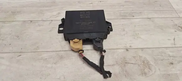 Volvo V50 Parking PDC control unit/module 8673137 601889 05065E
