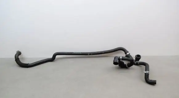 BMW 5 G30 G31 Engine coolant pipe/hose 9299670 8518749
