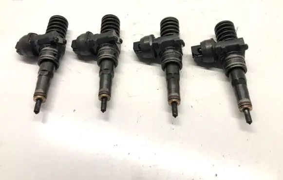 Seat Leon (1P) Fuel injectors set 0986441509