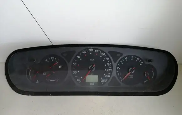 Citroen C5 Speedometer (instrument cluster) 9635289280