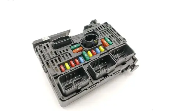 Peugeot 307 Fuse module 9656086080