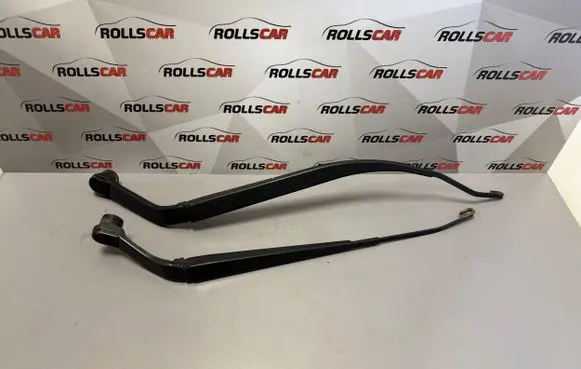Mitsubishi Outlander Front wiper blade arm