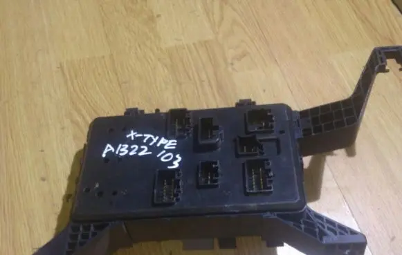 Jaguar X-Type Fuse box set 1x4314a073ag 1x43-14a073-ag
