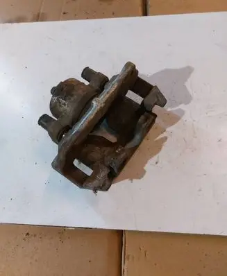 Honda Civic IX Front brake caliper