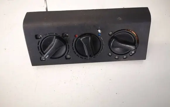 Volkswagen PASSAT B3 Climate control unit 3A0819045C 3A0819045A