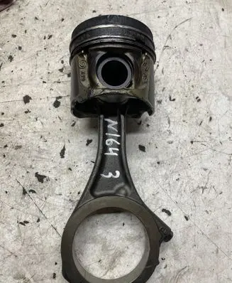 Nissan Navara D40 Piston with connecting rod 120030165