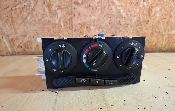 Mercedes-Benz A W168 Climate control unit K113798 1688300485