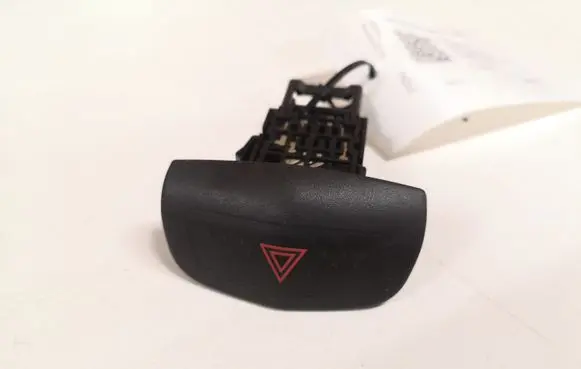 Nissan Primera Hazard light switch 06016