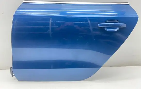 Audi A5 8T 8F Rear door