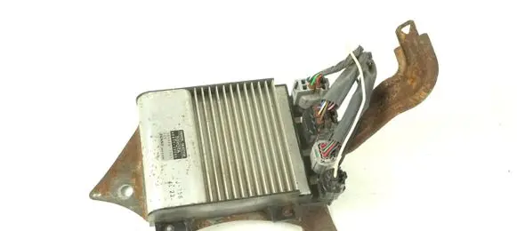 Toyota Avensis T270 Engine control unit/module ECU 8987120080 1310001562