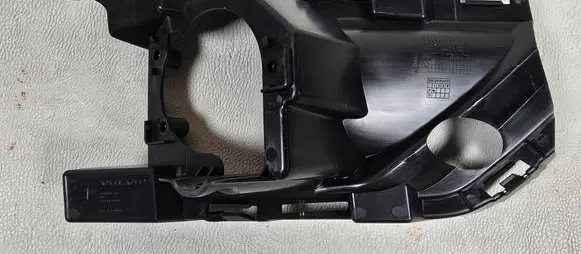 Volvo XC40 Fog light bracket 31407959
