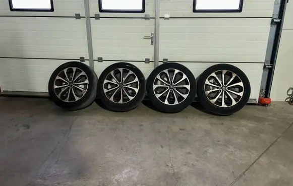 R18 alloy rim