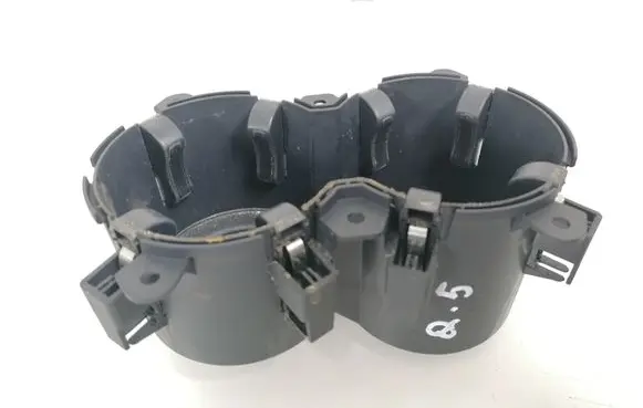 Cup holder front