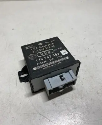 Volkswagen Golf V Light module LCM 1T0907357 5LA00837960