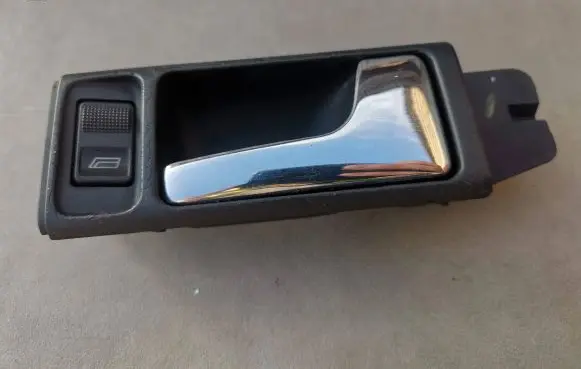 Audi A6 S6 C4 4A Front door interior handle 4A0837020A