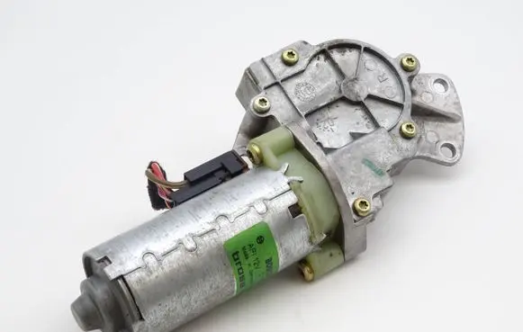 Skoda Superb B5 (3U) Seat adjustment motor 0130002528
