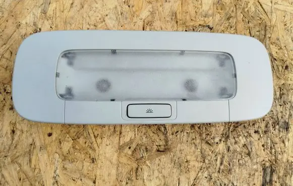 Volkswagen Golf V Rear seat light 1K0947291