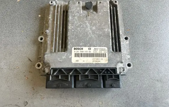 Dacia Dokker Engine control unit/module 0281030439 237102213R