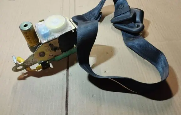 Hyundai Coupe Front seatbelt 888102C000