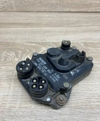Mercedes-Benz E W124 Ignition amplifier control unit 0045457932 0227400553