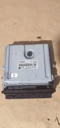 BMW 5 F10 F11 Engine control unit/module 8510643