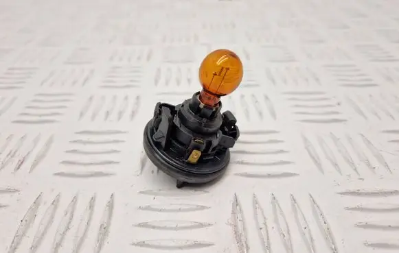 Renault Clio IV Front indicator light PY24W E507MJ