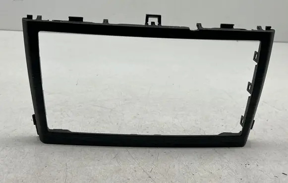 Toyota Avensis T270 Radio/GPS head unit trim 0519005210
